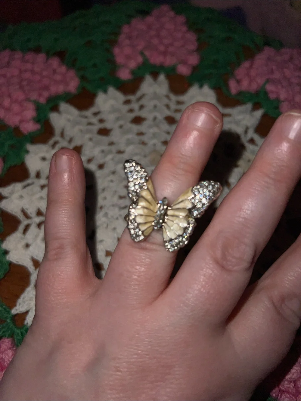 Rhinestone Butterfly Stretch Ring - Cream and Silver